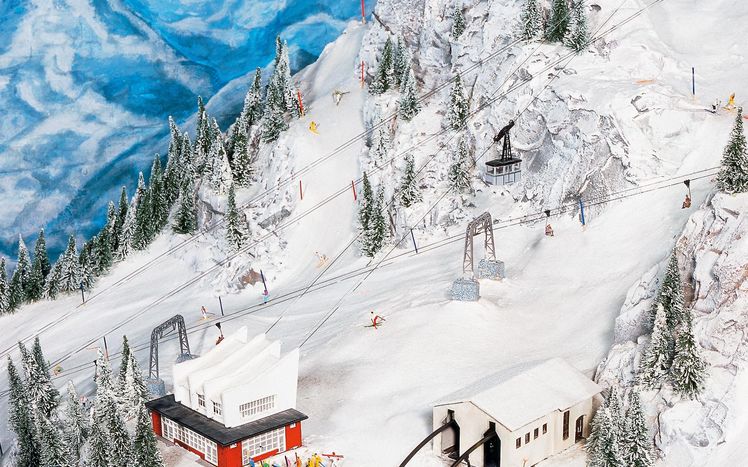 Oesterreich Alpen Skilifte Seilbahnen Ski