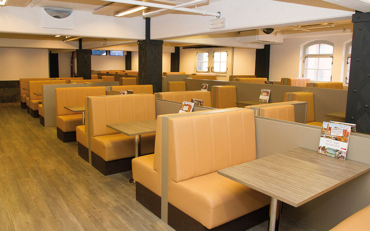 Anlage Warteraum Bistro 2