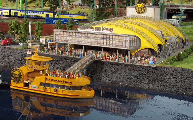 Hamburg Koenigloewen Tag