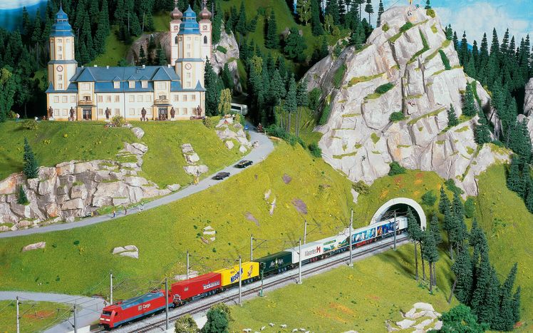 Mitteldeutschland Harz Gueterzug Kloster