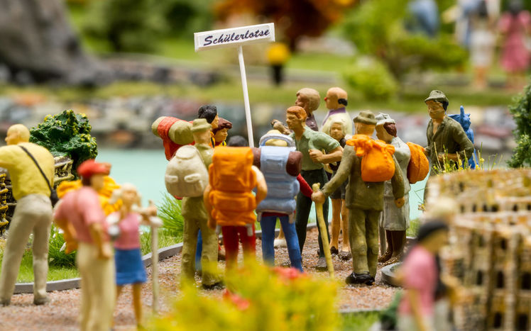 Italien Freizeitpark Schueler Gruppe Teaser