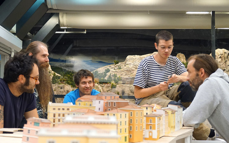 Wb 05 2018 Nr 934 Knopfdrücker