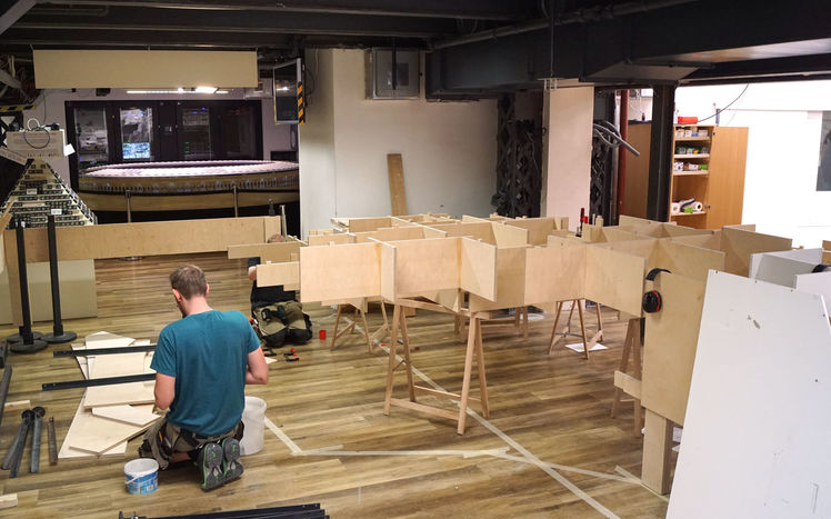 Wb 09 2018  Nr 947  Tisch  Monaco